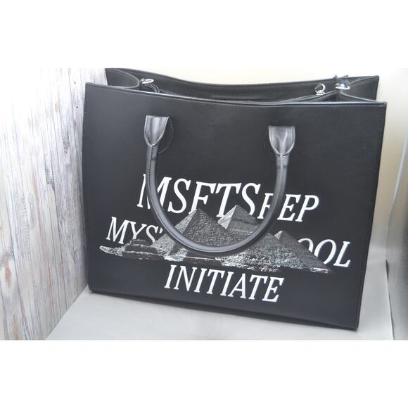 MSFTS Rep Mystery School Initiate NWT Black Bag W/ Duster - Picture 2 of 5
